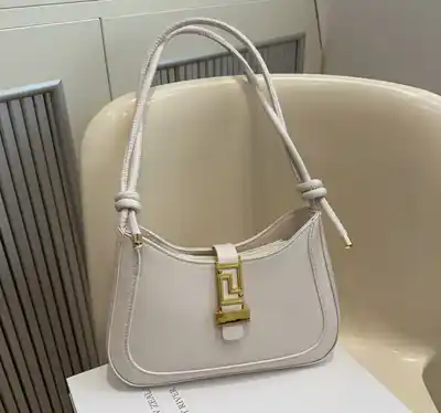 Türkmen fasonlar pombarh fasonlar Fasonlar 2025 fasonlar fason moda modalar Bezen bezen Türkmen fasonlar 2026 Türkmen fasonlar 2025 Türkmen fasonlar 2024 Türkmen fasonlar 2023 turkmenistan türkmenistan turkmen türkmen ashgabat  asgabat aşgabat balkan mary lebap dashoguz dasoguz daşoguz pombarh ponbarhat gulyupek gülýüpek stapel ştapel Gralan Çüýdeşen Abaýa Gadymy Krep Gurultaý 	Keteni Ýüpek Şifon Gipýur Lyon Welwet Atlas Kaşemir Streýç Suzana Ştapel Gülýüpek Pombarh Ýupka Gursakça Aksesuarlar Palto Penjek Okuw eşik Fata Sport eşik Uniforma Nakidka Öýme Şarf kompýuter ýaka ýaglyk Arenda köýnek 2nji el köýnek Taýyn köýnek Matalar Milli lybas milli lybaslar Toý köýnek Toý köýnekler toy koynek toy koynekler gundelik koynekler Gündelik	 
 köýnekler fata koynek Modern taze fason Eskiz koynektm turkmenkoynek türkmenkoynek fason moda moda fasonlar Iş eşik el iş	sada	ýakaly ýakasyz	keşdeli biserli	ýeňli giň nagyşly ýüregi açyk stoýka ýaka ýanly kombinasiýa 	zerli üsti aşak guşakly seçekli gysga ýeňli Gara, Ak, Pudra, Goňur  Sumka