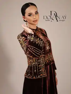 Türkmen fasonlar pombarh fasonlar Fasonlar 2025 fasonlar fason moda modalar Bezen bezen Türkmen fasonlar 2026 Türkmen fasonlar 2025 Türkmen fasonlar 2024 Türkmen fasonlar 2023 turkmenistan türkmenistan turkmen türkmen ashgabat  asgabat aşgabat balkan mary lebap dashoguz dasoguz daşoguz pombarh ponbarhat gulyupek gülýüpek stapel ştapel Gralan Çüýdeşen Abaýa Gadymy Krep Gurultaý 	Keteni Ýüpek Şifon Gipýur Lyon Welwet Atlas Kaşemir Streýç Suzana Ştapel Gülýüpek Pombarh Ýupka Gursakça Aksesuarlar Palto Penjek Okuw eşik Fata Sport eşik Uniforma Nakidka Öýme Şarf kompýuter ýaka ýaglyk Arenda köýnek 2nji el köýnek Taýyn köýnek Matalar Milli lybas milli lybaslar Toý köýnek Toý köýnekler toy koynek toy koynekler gundelik koynekler Gündelik	 
 köýnekler fata koynek Modern taze fason Eskiz koynektm turkmenkoynek türkmenkoynek fason moda moda fasonlar Iş eşik el iş	sada	ýakaly ýakasyz	keşdeli biserli	ýeňli giň nagyşly ýüregi açyk stoýka ýaka ýanly kombinasiýa 	zerli üsti aşak guşakly seçekli gysga ýeňli Panbarhat (Pombarh) Toý köýnek keşdeli, ýakaly, ýeňli, giň, nagyşly 17-25, 26-35 Goňur yaz, tomus, guyz, gysh