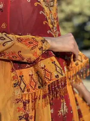 Türkmen fasonlar pombarh fasonlar Fasonlar 2025 fasonlar fason moda modalar Bezen bezen Türkmen fasonlar 2026 Türkmen fasonlar 2025 Türkmen fasonlar 2024 Türkmen fasonlar 2023 turkmenistan türkmenistan turkmen türkmen ashgabat  asgabat aşgabat balkan mary lebap dashoguz dasoguz daşoguz pombarh ponbarhat gulyupek gülýüpek stapel ştapel Gralan Çüýdeşen Abaýa Gadymy Krep Gurultaý 	Keteni Ýüpek Şifon Gipýur Lyon Welwet Atlas Kaşemir Streýç Suzana Ştapel Gülýüpek Pombarh Ýupka Gursakça Aksesuarlar Palto Penjek Okuw eşik Fata Sport eşik Uniforma Nakidka Öýme Şarf kompýuter ýaka ýaglyk Arenda köýnek 2nji el köýnek Taýyn köýnek Matalar Milli lybas milli lybaslar Toý köýnek Toý köýnekler toy koynek toy koynekler gundelik koynekler Gündelik	 
 köýnekler fata koynek Modern taze fason Eskiz koynektm turkmenkoynek türkmenkoynek fason moda moda fasonlar Iş eşik el iş	sada	ýakaly ýakasyz	keşdeli biserli	ýeňli giň nagyşly ýüregi açyk stoýka ýaka ýanly kombinasiýa 	zerli üsti aşak guşakly seçekli gysga ýeňli Keteni Modern keşdeli, biserli  Bežewyý, Gyzyl, Mämişi, Sary