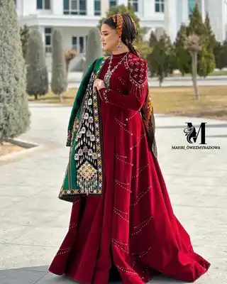 Türkmen fasonlar pombarh fasonlar Fasonlar 2025 fasonlar fason moda modalar Bezen bezen Türkmen fasonlar 2026 Türkmen fasonlar 2025 Türkmen fasonlar 2024 Türkmen fasonlar 2023 turkmenistan türkmenistan turkmen türkmen ashgabat  asgabat aşgabat balkan mary lebap dashoguz dasoguz daşoguz pombarh ponbarhat gulyupek gülýüpek stapel ştapel Gralan Çüýdeşen Abaýa Gadymy Krep Gurultaý 	Keteni Ýüpek Şifon Gipýur Lyon Welwet Atlas Kaşemir Streýç Suzana Ştapel Gülýüpek Pombarh Ýupka Gursakça Aksesuarlar Palto Penjek Okuw eşik Fata Sport eşik Uniforma Nakidka Öýme Şarf kompýuter ýaka ýaglyk Arenda köýnek 2nji el köýnek Taýyn köýnek Matalar Milli lybas milli lybaslar Toý köýnek Toý köýnekler toy koynek toy koynekler gundelik koynekler Gündelik	 
 köýnekler fata koynek Modern taze fason Eskiz koynektm turkmenkoynek türkmenkoynek fason moda moda fasonlar Iş eşik el iş	sada	ýakaly ýakasyz	keşdeli biserli	ýeňli giň nagyşly ýüregi açyk stoýka ýaka ýanly kombinasiýa 	zerli üsti aşak guşakly seçekli gysga ýeňli Panbarhat (Pombarh) Toý köýnek, Milli lybas el iş, keşdeli, ýakasyz, biserli, ýeňli, giň, kombinasiýa, nagyşly 26-35, 35+ Gyzyl gysh