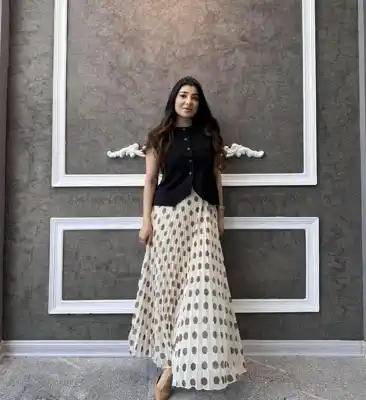 Türkmen fasonlar pombarh fasonlar Fasonlar 2025 fasonlar fason moda modalar Bezen bezen Türkmen fasonlar 2026 Türkmen fasonlar 2025 Türkmen fasonlar 2024 Türkmen fasonlar 2023 turkmenistan türkmenistan turkmen türkmen ashgabat  asgabat aşgabat balkan mary lebap dashoguz dasoguz daşoguz pombarh ponbarhat gulyupek gülýüpek stapel ştapel Gralan Çüýdeşen Abaýa Gadymy Krep Gurultaý 	Keteni Ýüpek Şifon Gipýur Lyon Welwet Atlas Kaşemir Streýç Suzana Ştapel Gülýüpek Pombarh Ýupka Gursakça Aksesuarlar Palto Penjek Okuw eşik Fata Sport eşik Uniforma Nakidka Öýme Şarf kompýuter ýaka ýaglyk Arenda köýnek 2nji el köýnek Taýyn köýnek Matalar Milli lybas milli lybaslar Toý köýnek Toý köýnekler toy koynek toy koynekler gundelik koynekler Gündelik	 
 köýnekler fata koynek Modern taze fason Eskiz koynektm turkmenkoynek türkmenkoynek fason moda moda fasonlar Iş eşik el iş	sada	ýakaly ýakasyz	keşdeli biserli	ýeňli giň nagyşly ýüregi açyk stoýka ýaka ýanly kombinasiýa 	zerli üsti aşak guşakly seçekli gysga ýeňli Şifon    Gara, Bežewyý