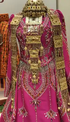 Türkmen fasonlar pombarh fasonlar Fasonlar 2025 fasonlar fason moda modalar Bezen bezen Türkmen fasonlar 2026 Türkmen fasonlar 2025 Türkmen fasonlar 2024 Türkmen fasonlar 2023 turkmenistan türkmenistan turkmen türkmen ashgabat  asgabat aşgabat balkan mary lebap dashoguz dasoguz daşoguz pombarh ponbarhat gulyupek gülýüpek stapel ştapel Gralan Çüýdeşen Abaýa Gadymy Krep Gurultaý 	Keteni Ýüpek Şifon Gipýur Lyon Welwet Atlas Kaşemir Streýç Suzana Ştapel Gülýüpek Pombarh Ýupka Gursakça Aksesuarlar Palto Penjek Okuw eşik Fata Sport eşik Uniforma Nakidka Öýme Şarf kompýuter ýaka ýaglyk Arenda köýnek 2nji el köýnek Taýyn köýnek Matalar Milli lybas milli lybaslar Toý köýnek Toý köýnekler toy koynek toy koynekler gundelik koynekler Gündelik	 
 köýnekler fata koynek Modern taze fason Eskiz koynektm turkmenkoynek türkmenkoynek fason moda moda fasonlar Iş eşik el iş	sada	ýakaly ýakasyz	keşdeli biserli	ýeňli giň nagyşly ýüregi açyk stoýka ýaka ýanly kombinasiýa 	zerli üsti aşak guşakly seçekli gysga ýeňli Keteni Toý köýnek TürkmenTextile Expo 2025 26-35, 35+ Gülgüne yaz, guyz