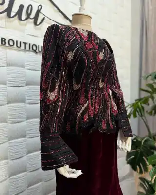 Türkmen fasonlar pombarh fasonlar Fasonlar 2025 fasonlar fason moda modalar Bezen bezen Türkmen fasonlar 2026 Türkmen fasonlar 2025 Türkmen fasonlar 2024 Türkmen fasonlar 2023 turkmenistan türkmenistan turkmen türkmen ashgabat  asgabat aşgabat balkan mary lebap dashoguz dasoguz daşoguz pombarh ponbarhat gulyupek gülýüpek stapel ştapel Gralan Çüýdeşen Abaýa Gadymy Krep Gurultaý 	Keteni Ýüpek Şifon Gipýur Lyon Welwet Atlas Kaşemir Streýç Suzana Ştapel Gülýüpek Pombarh Ýupka Gursakça Aksesuarlar Palto Penjek Okuw eşik Fata Sport eşik Uniforma Nakidka Öýme Şarf kompýuter ýaka ýaglyk Arenda köýnek 2nji el köýnek Taýyn köýnek Matalar Milli lybas milli lybaslar Toý köýnek Toý köýnekler toy koynek toy koynekler gundelik koynekler Gündelik	 
 köýnekler fata koynek Modern taze fason Eskiz koynektm turkmenkoynek türkmenkoynek fason moda moda fasonlar Iş eşik el iş	sada	ýakaly ýakasyz	keşdeli biserli	ýeňli giň nagyşly ýüregi açyk stoýka ýaka ýanly kombinasiýa 	zerli üsti aşak guşakly seçekli gysga ýeňli Panbarhat (Pombarh), Şifon, Ýüpek, Şantu Toý köýnek el iş, ýakasyz, biserli, ýeňli, kombinasiýa, zerli 17-25, 26-35, 35+ Goýy-gyzyl yaz, tomus