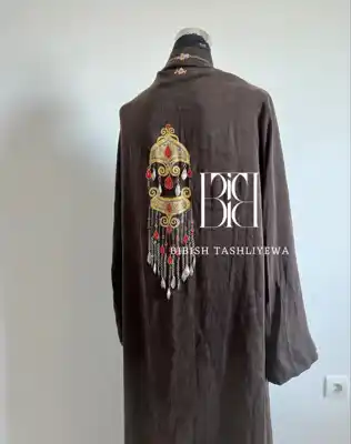 Türkmen fasonlar pombarh fasonlar Fasonlar 2025 fasonlar fason moda modalar Bezen bezen Türkmen fasonlar 2026 Türkmen fasonlar 2025 Türkmen fasonlar 2024 Türkmen fasonlar 2023 turkmenistan türkmenistan turkmen türkmen ashgabat  asgabat aşgabat balkan mary lebap dashoguz dasoguz daşoguz pombarh ponbarhat gulyupek gülýüpek stapel ştapel Gralan Çüýdeşen Abaýa Gadymy Krep Gurultaý 	Keteni Ýüpek Şifon Gipýur Lyon Welwet Atlas Kaşemir Streýç Suzana Ştapel Gülýüpek Pombarh Ýupka Gursakça Aksesuarlar Palto Penjek Okuw eşik Fata Sport eşik Uniforma Nakidka Öýme Şarf kompýuter ýaka ýaglyk Arenda köýnek 2nji el köýnek Taýyn köýnek Matalar Milli lybas milli lybaslar Toý köýnek Toý köýnekler toy koynek toy koynekler gundelik koynekler Gündelik	 
 köýnekler fata koynek Modern taze fason Eskiz koynektm turkmenkoynek türkmenkoynek fason moda moda fasonlar Iş eşik el iş	sada	ýakaly ýakasyz	keşdeli biserli	ýeňli giň nagyşly ýüregi açyk stoýka ýaka ýanly kombinasiýa 	zerli üsti aşak guşakly seçekli gysga ýeňli Milli lybas el iş, ýakasyz, ýeňli, giň 26-35 Goýy-goňur yaz, tomus, guyz