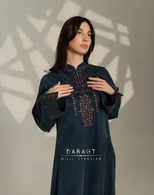 Türkmen fasonlar pombarh fasonlar Fasonlar 2025 fasonlar fason moda modalar Bezen bezen Türkmen fasonlar 2026 Türkmen fasonlar 2025 Türkmen fasonlar 2024 Türkmen fasonlar 2023 turkmenistan türkmenistan turkmen türkmen ashgabat  asgabat aşgabat balkan mary lebap dashoguz dasoguz daşoguz pombarh ponbarhat gulyupek gülýüpek stapel ştapel Gralan Çüýdeşen Abaýa Gadymy Krep Gurultaý 	Keteni Ýüpek Şifon Gipýur Lyon Welwet Atlas Kaşemir Streýç Suzana Ştapel Gülýüpek Pombarh Ýupka Gursakça Aksesuarlar Palto Penjek Okuw eşik Fata Sport eşik Uniforma Nakidka Öýme Şarf kompýuter ýaka ýaglyk Arenda köýnek 2nji el köýnek Taýyn köýnek Matalar Milli lybas milli lybaslar Toý köýnek Toý köýnekler toy koynek toy koynekler gundelik koynekler Gündelik	 
 köýnekler fata koynek Modern taze fason Eskiz koynektm turkmenkoynek türkmenkoynek fason moda moda fasonlar Iş eşik el iş	sada	ýakaly ýakasyz	keşdeli biserli	ýeňli giň nagyşly ýüregi açyk stoýka ýaka ýanly kombinasiýa 	zerli üsti aşak guşakly seçekli gysga ýeňli 