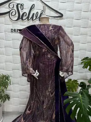 Türkmen fasonlar pombarh fasonlar Fasonlar 2025 fasonlar fason moda modalar Bezen bezen Türkmen fasonlar 2026 Türkmen fasonlar 2025 Türkmen fasonlar 2024 Türkmen fasonlar 2023 turkmenistan türkmenistan turkmen türkmen ashgabat  asgabat aşgabat balkan mary lebap dashoguz dasoguz daşoguz pombarh ponbarhat gulyupek gülýüpek stapel ştapel Gralan Çüýdeşen Abaýa Gadymy Krep Gurultaý 	Keteni Ýüpek Şifon Gipýur Lyon Welwet Atlas Kaşemir Streýç Suzana Ştapel Gülýüpek Pombarh Ýupka Gursakça Aksesuarlar Palto Penjek Okuw eşik Fata Sport eşik Uniforma Nakidka Öýme Şarf kompýuter ýaka ýaglyk Arenda köýnek 2nji el köýnek Taýyn köýnek Matalar Milli lybas milli lybaslar Toý köýnek Toý köýnekler toy koynek toy koynekler gundelik koynekler Gündelik	 
 köýnekler fata koynek Modern taze fason Eskiz koynektm turkmenkoynek türkmenkoynek fason moda moda fasonlar Iş eşik el iş	sada	ýakaly ýakasyz	keşdeli biserli	ýeňli giň nagyşly ýüregi açyk stoýka ýaka ýanly kombinasiýa 	zerli üsti aşak guşakly seçekli gysga ýeňli Panbarhat (Pombarh), Şifon, Parça Toý köýnek ýakasyz, ýeňli, giň, kombinasiýa 26-35, 35+ Goýy-gyzyl, Goýy-gök, #4B2C75 yaz, tomus, guyz