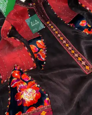 Türkmen fasonlar pombarh fasonlar Fasonlar 2025 fasonlar fason moda modalar Bezen bezen Türkmen fasonlar 2026 Türkmen fasonlar 2025 Türkmen fasonlar 2024 Türkmen fasonlar 2023 turkmenistan türkmenistan turkmen türkmen ashgabat  asgabat aşgabat balkan mary lebap dashoguz dasoguz daşoguz pombarh ponbarhat gulyupek gülýüpek stapel ştapel Gralan Çüýdeşen Abaýa Gadymy Krep Gurultaý 	Keteni Ýüpek Şifon Gipýur Lyon Welwet Atlas Kaşemir Streýç Suzana Ştapel Gülýüpek Pombarh Ýupka Gursakça Aksesuarlar Palto Penjek Okuw eşik Fata Sport eşik Uniforma Nakidka Öýme Şarf kompýuter ýaka ýaglyk Arenda köýnek 2nji el köýnek Taýyn köýnek Matalar Milli lybas milli lybaslar Toý köýnek Toý köýnekler toy koynek toy koynekler gundelik koynekler Gündelik	 
 köýnekler fata koynek Modern taze fason Eskiz koynektm turkmenkoynek türkmenkoynek fason moda moda fasonlar Iş eşik el iş	sada	ýakaly ýakasyz	keşdeli biserli	ýeňli giň nagyşly ýüregi açyk stoýka ýaka ýanly kombinasiýa 	zerli üsti aşak guşakly seçekli gysga ýeňli Atlas, Gülýüpek Toý köýnek el iş, keşdeli, ýakaly, ýeňli, giň, kombinasiýa, nagyşly 35+ Gara, Goýy-gyzyl, Gyzyl yaz, guyz