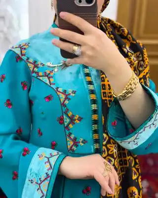 Türkmen fasonlar pombarh fasonlar Fasonlar 2025 fasonlar fason moda modalar Bezen bezen Türkmen fasonlar 2026 Türkmen fasonlar 2025 Türkmen fasonlar 2024 Türkmen fasonlar 2023 turkmenistan türkmenistan turkmen türkmen ashgabat  asgabat aşgabat balkan mary lebap dashoguz dasoguz daşoguz pombarh ponbarhat gulyupek gülýüpek stapel ştapel Gralan Çüýdeşen Abaýa Gadymy Krep Gurultaý 	Keteni Ýüpek Şifon Gipýur Lyon Welwet Atlas Kaşemir Streýç Suzana Ştapel Gülýüpek Pombarh Ýupka Gursakça Aksesuarlar Palto Penjek Okuw eşik Fata Sport eşik Uniforma Nakidka Öýme Şarf kompýuter ýaka ýaglyk Arenda köýnek 2nji el köýnek Taýyn köýnek Matalar Milli lybas milli lybaslar Toý köýnek Toý köýnekler toy koynek toy koynekler gundelik koynekler Gündelik	 
 köýnekler fata koynek Modern taze fason Eskiz koynektm turkmenkoynek türkmenkoynek fason moda moda fasonlar Iş eşik el iş	sada	ýakaly ýakasyz	keşdeli biserli	ýeňli giň nagyşly ýüregi açyk stoýka ýaka ýanly kombinasiýa 	zerli üsti aşak guşakly seçekli gysga ýeňli Toý köýnek el iş, ýakaly, biserli, ýeňli, giň, kombinasiýa 17-25, 26-35, 35+ Gök yaz, tomus