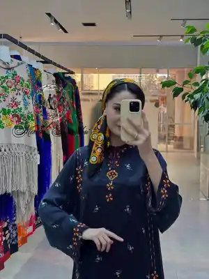 Türkmen fasonlar pombarh fasonlar Fasonlar 2025 fasonlar fason moda modalar Bezen bezen Türkmen fasonlar 2026 Türkmen fasonlar 2025 Türkmen fasonlar 2024 Türkmen fasonlar 2023 turkmenistan türkmenistan turkmen türkmen ashgabat  asgabat aşgabat balkan mary lebap dashoguz dasoguz daşoguz pombarh ponbarhat gulyupek gülýüpek stapel ştapel Gralan Çüýdeşen Abaýa Gadymy Krep Gurultaý 	Keteni Ýüpek Şifon Gipýur Lyon Welwet Atlas Kaşemir Streýç Suzana Ştapel Gülýüpek Pombarh Ýupka Gursakça Aksesuarlar Palto Penjek Okuw eşik Fata Sport eşik Uniforma Nakidka Öýme Şarf kompýuter ýaka ýaglyk Arenda köýnek 2nji el köýnek Taýyn köýnek Matalar Milli lybas milli lybaslar Toý köýnek Toý köýnekler toy koynek toy koynekler gundelik koynekler Gündelik	 
 köýnekler fata koynek Modern taze fason Eskiz koynektm turkmenkoynek türkmenkoynek fason moda moda fasonlar Iş eşik el iş	sada	ýakaly ýakasyz	keşdeli biserli	ýeňli giň nagyşly ýüregi açyk stoýka ýaka ýanly kombinasiýa 	zerli üsti aşak guşakly seçekli gysga ýeňli 