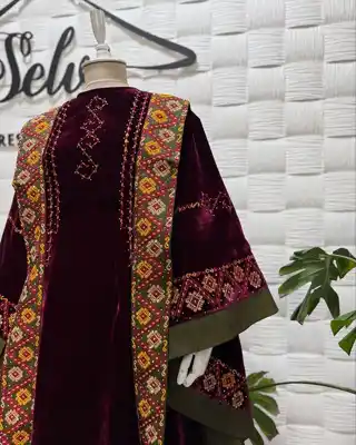 Türkmen fasonlar pombarh fasonlar Fasonlar 2025 fasonlar fason moda modalar Bezen bezen Türkmen fasonlar 2026 Türkmen fasonlar 2025 Türkmen fasonlar 2024 Türkmen fasonlar 2023 turkmenistan türkmenistan turkmen türkmen ashgabat  asgabat aşgabat balkan mary lebap dashoguz dasoguz daşoguz pombarh ponbarhat gulyupek gülýüpek stapel ştapel Gralan Çüýdeşen Abaýa Gadymy Krep Gurultaý 	Keteni Ýüpek Şifon Gipýur Lyon Welwet Atlas Kaşemir Streýç Suzana Ştapel Gülýüpek Pombarh Ýupka Gursakça Aksesuarlar Palto Penjek Okuw eşik Fata Sport eşik Uniforma Nakidka Öýme Şarf kompýuter ýaka ýaglyk Arenda köýnek 2nji el köýnek Taýyn köýnek Matalar Milli lybas milli lybaslar Toý köýnek Toý köýnekler toy koynek toy koynekler gundelik koynekler Gündelik	 
 köýnekler fata koynek Modern taze fason Eskiz koynektm turkmenkoynek türkmenkoynek fason moda moda fasonlar Iş eşik el iş	sada	ýakaly ýakasyz	keşdeli biserli	ýeňli giň nagyşly ýüregi açyk stoýka ýaka ýanly kombinasiýa 	zerli üsti aşak guşakly seçekli gysga ýeňli Keteni, Panbarhat (Pombarh) Toý köýnek el iş, biserli, ýeňli, giň, kombinasiýa 26-35, 35+ Goýy-gyzyl yaz, gysh