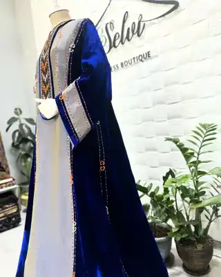 Türkmen fasonlar pombarh fasonlar Fasonlar 2025 fasonlar fason moda modalar Bezen bezen Türkmen fasonlar 2026 Türkmen fasonlar 2025 Türkmen fasonlar 2024 Türkmen fasonlar 2023 turkmenistan türkmenistan turkmen türkmen ashgabat  asgabat aşgabat balkan mary lebap dashoguz dasoguz daşoguz pombarh ponbarhat gulyupek gülýüpek stapel ştapel Gralan Çüýdeşen Abaýa Gadymy Krep Gurultaý 	Keteni Ýüpek Şifon Gipýur Lyon Welwet Atlas Kaşemir Streýç Suzana Ştapel Gülýüpek Pombarh Ýupka Gursakça Aksesuarlar Palto Penjek Okuw eşik Fata Sport eşik Uniforma Nakidka Öýme Şarf kompýuter ýaka ýaglyk Arenda köýnek 2nji el köýnek Taýyn köýnek Matalar Milli lybas milli lybaslar Toý köýnek Toý köýnekler toy koynek toy koynekler gundelik koynekler Gündelik	 
 köýnekler fata koynek Modern taze fason Eskiz koynektm turkmenkoynek türkmenkoynek fason moda moda fasonlar Iş eşik el iş	sada	ýakaly ýakasyz	keşdeli biserli	ýeňli giň nagyşly ýüregi açyk stoýka ýaka ýanly kombinasiýa 	zerli üsti aşak guşakly seçekli gysga ýeňli Toý köýnek el iş  Goýy-gök, Kümüş