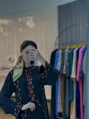 Türkmen fasonlar pombarh fasonlar Fasonlar 2025 fasonlar fason moda modalar Bezen bezen Türkmen fasonlar 2026 Türkmen fasonlar 2025 Türkmen fasonlar 2024 Türkmen fasonlar 2023 turkmenistan türkmenistan turkmen türkmen ashgabat  asgabat aşgabat balkan mary lebap dashoguz dasoguz daşoguz pombarh ponbarhat gulyupek gülýüpek stapel ştapel Gralan Çüýdeşen Abaýa Gadymy Krep Gurultaý 	Keteni Ýüpek Şifon Gipýur Lyon Welwet Atlas Kaşemir Streýç Suzana Ştapel Gülýüpek Pombarh Ýupka Gursakça Aksesuarlar Palto Penjek Okuw eşik Fata Sport eşik Uniforma Nakidka Öýme Şarf kompýuter ýaka ýaglyk Arenda köýnek 2nji el köýnek Taýyn köýnek Matalar Milli lybas milli lybaslar Toý köýnek Toý köýnekler toy koynek toy koynekler gundelik koynekler Gündelik	 
 köýnekler fata koynek Modern taze fason Eskiz koynektm turkmenkoynek türkmenkoynek fason moda moda fasonlar Iş eşik el iş	sada	ýakaly ýakasyz	keşdeli biserli	ýeňli giň nagyşly ýüregi açyk stoýka ýaka ýanly kombinasiýa 	zerli üsti aşak guşakly seçekli gysga ýeňli 