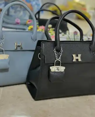 Türkmen fasonlar pombarh fasonlar Fasonlar 2025 fasonlar fason moda modalar Bezen bezen Türkmen fasonlar 2026 Türkmen fasonlar 2025 Türkmen fasonlar 2024 Türkmen fasonlar 2023 turkmenistan türkmenistan turkmen türkmen ashgabat  asgabat aşgabat balkan mary lebap dashoguz dasoguz daşoguz pombarh ponbarhat gulyupek gülýüpek stapel ştapel Gralan Çüýdeşen Abaýa Gadymy Krep Gurultaý 	Keteni Ýüpek Şifon Gipýur Lyon Welwet Atlas Kaşemir Streýç Suzana Ştapel Gülýüpek Pombarh Ýupka Gursakça Aksesuarlar Palto Penjek Okuw eşik Fata Sport eşik Uniforma Nakidka Öýme Şarf kompýuter ýaka ýaglyk Arenda köýnek 2nji el köýnek Taýyn köýnek Matalar Milli lybas milli lybaslar Toý köýnek Toý köýnekler toy koynek toy koynekler gundelik koynekler Gündelik	 
 köýnekler fata koynek Modern taze fason Eskiz koynektm turkmenkoynek türkmenkoynek fason moda moda fasonlar Iş eşik el iş	sada	ýakaly ýakasyz	keşdeli biserli	ýeňli giň nagyşly ýüregi açyk stoýka ýaka ýanly kombinasiýa 	zerli üsti aşak guşakly seçekli gysga ýeňli Gara, Bežewyý, Gök, Benewşe, Goňur  Sumka