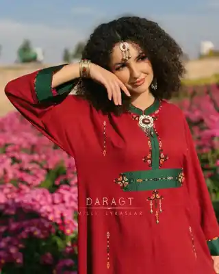 Türkmen fasonlar pombarh fasonlar Fasonlar 2025 fasonlar fason moda modalar Bezen bezen Türkmen fasonlar 2026 Türkmen fasonlar 2025 Türkmen fasonlar 2024 Türkmen fasonlar 2023 turkmenistan türkmenistan turkmen türkmen ashgabat  asgabat aşgabat balkan mary lebap dashoguz dasoguz daşoguz pombarh ponbarhat gulyupek gülýüpek stapel ştapel Gralan Çüýdeşen Abaýa Gadymy Krep Gurultaý 	Keteni Ýüpek Şifon Gipýur Lyon Welwet Atlas Kaşemir Streýç Suzana Ştapel Gülýüpek Pombarh Ýupka Gursakça Aksesuarlar Palto Penjek Okuw eşik Fata Sport eşik Uniforma Nakidka Öýme Şarf kompýuter ýaka ýaglyk Arenda köýnek 2nji el köýnek Taýyn köýnek Matalar Milli lybas milli lybaslar Toý köýnek Toý köýnekler toy koynek toy koynekler gundelik koynekler Gündelik	 
 köýnekler fata koynek Modern taze fason Eskiz koynektm turkmenkoynek türkmenkoynek fason moda moda fasonlar Iş eşik el iş	sada	ýakaly ýakasyz	keşdeli biserli	ýeňli giň nagyşly ýüregi açyk stoýka ýaka ýanly kombinasiýa 	zerli üsti aşak guşakly seçekli gysga ýeňli Lyon Toý köýnek, Gündelik ýakaly  Gyzyl