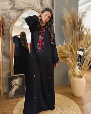 Türkmen fasonlar pombarh fasonlar Fasonlar 2025 fasonlar fason moda modalar Bezen bezen Türkmen fasonlar 2026 Türkmen fasonlar 2025 Türkmen fasonlar 2024 Türkmen fasonlar 2023 turkmenistan türkmenistan turkmen türkmen ashgabat  asgabat aşgabat balkan mary lebap dashoguz dasoguz daşoguz pombarh ponbarhat gulyupek gülýüpek stapel ştapel Gralan Çüýdeşen Abaýa Gadymy Krep Gurultaý 	Keteni Ýüpek Şifon Gipýur Lyon Welwet Atlas Kaşemir Streýç Suzana Ştapel Gülýüpek Pombarh Ýupka Gursakça Aksesuarlar Palto Penjek Okuw eşik Fata Sport eşik Uniforma Nakidka Öýme Şarf kompýuter ýaka ýaglyk Arenda köýnek 2nji el köýnek Taýyn köýnek Matalar Milli lybas milli lybaslar Toý köýnek Toý köýnekler toy koynek toy koynekler gundelik koynekler Gündelik	 
 köýnekler fata koynek Modern taze fason Eskiz koynektm turkmenkoynek türkmenkoynek fason moda moda fasonlar Iş eşik el iş	sada	ýakaly ýakasyz	keşdeli biserli	ýeňli giň nagyşly ýüregi açyk stoýka ýaka ýanly kombinasiýa 	zerli üsti aşak guşakly seçekli gysga ýeňli Lyon Toý köýnek, Gündelik el iş  Gara