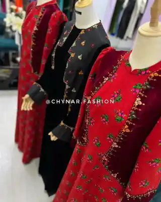 Türkmen fasonlar pombarh fasonlar Fasonlar 2025 fasonlar fason moda modalar Bezen bezen Türkmen fasonlar 2026 Türkmen fasonlar 2025 Türkmen fasonlar 2024 Türkmen fasonlar 2023 turkmenistan türkmenistan turkmen türkmen ashgabat  asgabat aşgabat balkan mary lebap dashoguz dasoguz daşoguz pombarh ponbarhat gulyupek gülýüpek stapel ştapel Gralan Çüýdeşen Abaýa Gadymy Krep Gurultaý 	Keteni Ýüpek Şifon Gipýur Lyon Welwet Atlas Kaşemir Streýç Suzana Ştapel Gülýüpek Pombarh Ýupka Gursakça Aksesuarlar Palto Penjek Okuw eşik Fata Sport eşik Uniforma Nakidka Öýme Şarf kompýuter ýaka ýaglyk Arenda köýnek 2nji el köýnek Taýyn köýnek Matalar Milli lybas milli lybaslar Toý köýnek Toý köýnekler toy koynek toy koynekler gundelik koynekler Gündelik	 
 köýnekler fata koynek Modern taze fason Eskiz koynektm turkmenkoynek türkmenkoynek fason moda moda fasonlar Iş eşik el iş	sada	ýakaly ýakasyz	keşdeli biserli	ýeňli giň nagyşly ýüregi açyk stoýka ýaka ýanly kombinasiýa 	zerli üsti aşak guşakly seçekli gysga ýeňli Panbarhat (Pombarh) Toý köýnek, Gündelik el iş, keşdeli, sada, ýakaly, ýeňli, giň 17-25, 26-35 Gara, Gyzyl