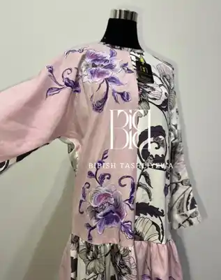 Türkmen fasonlar pombarh fasonlar Fasonlar 2025 fasonlar fason moda modalar Bezen bezen Türkmen fasonlar 2026 Türkmen fasonlar 2025 Türkmen fasonlar 2024 Türkmen fasonlar 2023 turkmenistan türkmenistan turkmen türkmen ashgabat  asgabat aşgabat balkan mary lebap dashoguz dasoguz daşoguz pombarh ponbarhat gulyupek gülýüpek stapel ştapel Gralan Çüýdeşen Abaýa Gadymy Krep Gurultaý 	Keteni Ýüpek Şifon Gipýur Lyon Welwet Atlas Kaşemir Streýç Suzana Ştapel Gülýüpek Pombarh Ýupka Gursakça Aksesuarlar Palto Penjek Okuw eşik Fata Sport eşik Uniforma Nakidka Öýme Şarf kompýuter ýaka ýaglyk Arenda köýnek 2nji el köýnek Taýyn köýnek Matalar Milli lybas milli lybaslar Toý köýnek Toý köýnekler toy koynek toy koynekler gundelik koynekler Gündelik	 
 köýnekler fata koynek Modern taze fason Eskiz koynektm turkmenkoynek türkmenkoynek fason moda moda fasonlar Iş eşik el iş	sada	ýakaly ýakasyz	keşdeli biserli	ýeňli giň nagyşly ýüregi açyk stoýka ýaka ýanly kombinasiýa 	zerli üsti aşak guşakly seçekli gysga ýeňli Toý köýnek el iş, ýakasyz, ýeňli, giň 26-35 Gara, Ak, Gülgüne, #4B2C75 yaz, tomus, guyz