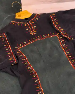 Türkmen fasonlar pombarh fasonlar Fasonlar 2025 fasonlar fason moda modalar Bezen bezen Türkmen fasonlar 2026 Türkmen fasonlar 2025 Türkmen fasonlar 2024 Türkmen fasonlar 2023 turkmenistan türkmenistan turkmen türkmen ashgabat  asgabat aşgabat balkan mary lebap dashoguz dasoguz daşoguz pombarh ponbarhat gulyupek gülýüpek stapel ştapel Gralan Çüýdeşen Abaýa Gadymy Krep Gurultaý 	Keteni Ýüpek Şifon Gipýur Lyon Welwet Atlas Kaşemir Streýç Suzana Ştapel Gülýüpek Pombarh Ýupka Gursakça Aksesuarlar Palto Penjek Okuw eşik Fata Sport eşik Uniforma Nakidka Öýme Şarf kompýuter ýaka ýaglyk Arenda köýnek 2nji el köýnek Taýyn köýnek Matalar Milli lybas milli lybaslar Toý köýnek Toý köýnekler toy koynek toy koynekler gundelik koynekler Gündelik	 
 köýnekler fata koynek Modern taze fason Eskiz koynektm turkmenkoynek türkmenkoynek fason moda moda fasonlar Iş eşik el iş	sada	ýakaly ýakasyz	keşdeli biserli	ýeňli giň nagyşly ýüregi açyk stoýka ýaka ýanly kombinasiýa 	zerli üsti aşak guşakly seçekli gysga ýeňli Ýüpek, Gülýüpek Gündelik, Iş eşik ýakaly, ýeňli, giň, nagyşly 26-35 Gara, Goýy-çal yaz, tomus, guyz