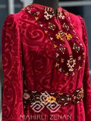 Türkmen fasonlar pombarh fasonlar Fasonlar 2025 fasonlar fason moda modalar Bezen bezen Türkmen fasonlar 2026 Türkmen fasonlar 2025 Türkmen fasonlar 2024 Türkmen fasonlar 2023 turkmenistan türkmenistan turkmen türkmen ashgabat  asgabat aşgabat balkan mary lebap dashoguz dasoguz daşoguz pombarh ponbarhat gulyupek gülýüpek stapel ştapel Gralan Çüýdeşen Abaýa Gadymy Krep Gurultaý 	Keteni Ýüpek Şifon Gipýur Lyon Welwet Atlas Kaşemir Streýç Suzana Ştapel Gülýüpek Pombarh Ýupka Gursakça Aksesuarlar Palto Penjek Okuw eşik Fata Sport eşik Uniforma Nakidka Öýme Şarf kompýuter ýaka ýaglyk Arenda köýnek 2nji el köýnek Taýyn köýnek Matalar Milli lybas milli lybaslar Toý köýnek Toý köýnekler toy koynek toy koynekler gundelik koynekler Gündelik	 
 köýnekler fata koynek Modern taze fason Eskiz koynektm turkmenkoynek türkmenkoynek fason moda moda fasonlar Iş eşik el iş	sada	ýakaly ýakasyz	keşdeli biserli	ýeňli giň nagyşly ýüregi açyk stoýka ýaka ýanly kombinasiýa 	zerli üsti aşak guşakly seçekli gysga ýeňli Panbarhat (Pombarh) Milli lybas el iş, ýakaly  Ak, Goýy-gyzyl, Mämişi