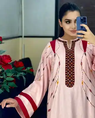 Türkmen fasonlar pombarh fasonlar Fasonlar 2025 fasonlar fason moda modalar Bezen bezen Türkmen fasonlar 2026 Türkmen fasonlar 2025 Türkmen fasonlar 2024 Türkmen fasonlar 2023 turkmenistan türkmenistan turkmen türkmen ashgabat  asgabat aşgabat balkan mary lebap dashoguz dasoguz daşoguz pombarh ponbarhat gulyupek gülýüpek stapel ştapel Gralan Çüýdeşen Abaýa Gadymy Krep Gurultaý 	Keteni Ýüpek Şifon Gipýur Lyon Welwet Atlas Kaşemir Streýç Suzana Ştapel Gülýüpek Pombarh Ýupka Gursakça Aksesuarlar Palto Penjek Okuw eşik Fata Sport eşik Uniforma Nakidka Öýme Şarf kompýuter ýaka ýaglyk Arenda köýnek 2nji el köýnek Taýyn köýnek Matalar Milli lybas milli lybaslar Toý köýnek Toý köýnekler toy koynek toy koynekler gundelik koynekler Gündelik	 
 köýnekler fata koynek Modern taze fason Eskiz koynektm turkmenkoynek türkmenkoynek fason moda moda fasonlar Iş eşik el iş	sada	ýakaly ýakasyz	keşdeli biserli	ýeňli giň nagyşly ýüregi açyk stoýka ýaka ýanly kombinasiýa 	zerli üsti aşak guşakly seçekli gysga ýeňli Lyon Gündelik sada  Gülgüne  Taýyn köýnek