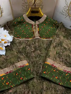 Türkmen fasonlar pombarh fasonlar Fasonlar 2025 fasonlar fason moda modalar Bezen bezen Türkmen fasonlar 2026 Türkmen fasonlar 2025 Türkmen fasonlar 2024 Türkmen fasonlar 2023 turkmenistan türkmenistan turkmen türkmen ashgabat  asgabat aşgabat balkan mary lebap dashoguz dasoguz daşoguz pombarh ponbarhat gulyupek gülýüpek stapel ştapel Gralan Çüýdeşen Abaýa Gadymy Krep Gurultaý 	Keteni Ýüpek Şifon Gipýur Lyon Welwet Atlas Kaşemir Streýç Suzana Ştapel Gülýüpek Pombarh Ýupka Gursakça Aksesuarlar Palto Penjek Okuw eşik Fata Sport eşik Uniforma Nakidka Öýme Şarf kompýuter ýaka ýaglyk Arenda köýnek 2nji el köýnek Taýyn köýnek Matalar Milli lybas milli lybaslar Toý köýnek Toý köýnekler toy koynek toy koynekler gundelik koynekler Gündelik	 
 köýnekler fata koynek Modern taze fason Eskiz koynektm turkmenkoynek türkmenkoynek fason moda moda fasonlar Iş eşik el iş	sada	ýakaly ýakasyz	keşdeli biserli	ýeňli giň nagyşly ýüregi açyk stoýka ýaka ýanly kombinasiýa 	zerli üsti aşak guşakly seçekli gysga ýeňli Ştapel Gündelik keşdeli, ýakasyz, ýeňli, giň, nagyşly 17-25, 26-35, 35+  yaz, tomus, guyz, gysh