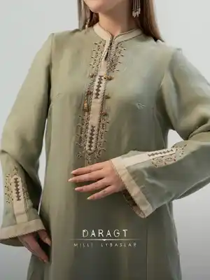 Türkmen fasonlar pombarh fasonlar Fasonlar 2025 fasonlar fason moda modalar Bezen bezen Türkmen fasonlar 2026 Türkmen fasonlar 2025 Türkmen fasonlar 2024 Türkmen fasonlar 2023 turkmenistan türkmenistan turkmen türkmen ashgabat  asgabat aşgabat balkan mary lebap dashoguz dasoguz daşoguz pombarh ponbarhat gulyupek gülýüpek stapel ştapel Gralan Çüýdeşen Abaýa Gadymy Krep Gurultaý 	Keteni Ýüpek Şifon Gipýur Lyon Welwet Atlas Kaşemir Streýç Suzana Ştapel Gülýüpek Pombarh Ýupka Gursakça Aksesuarlar Palto Penjek Okuw eşik Fata Sport eşik Uniforma Nakidka Öýme Şarf kompýuter ýaka ýaglyk Arenda köýnek 2nji el köýnek Taýyn köýnek Matalar Milli lybas milli lybaslar Toý köýnek Toý köýnekler toy koynek toy koynekler gundelik koynekler Gündelik	 
 köýnekler fata koynek Modern taze fason Eskiz koynektm turkmenkoynek türkmenkoynek fason moda moda fasonlar Iş eşik el iş	sada	ýakaly ýakasyz	keşdeli biserli	ýeňli giň nagyşly ýüregi açyk stoýka ýaka ýanly kombinasiýa 	zerli üsti aşak guşakly seçekli gysga ýeňli Gündelik ýakaly, ýeňli, giň 17-25, 26-35  yaz, guyz, gysh