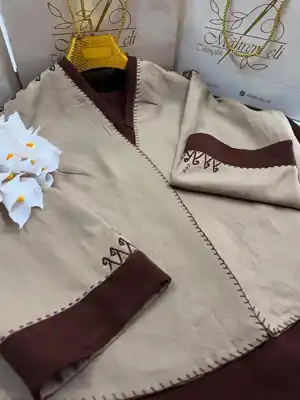 Türkmen fasonlar pombarh fasonlar Fasonlar 2025 fasonlar fason moda modalar Bezen bezen Türkmen fasonlar 2026 Türkmen fasonlar 2025 Türkmen fasonlar 2024 Türkmen fasonlar 2023 turkmenistan türkmenistan turkmen türkmen ashgabat  asgabat aşgabat balkan mary lebap dashoguz dasoguz daşoguz pombarh ponbarhat gulyupek gülýüpek stapel ştapel Gralan Çüýdeşen Abaýa Gadymy Krep Gurultaý 	Keteni Ýüpek Şifon Gipýur Lyon Welwet Atlas Kaşemir Streýç Suzana Ştapel Gülýüpek Pombarh Ýupka Gursakça Aksesuarlar Palto Penjek Okuw eşik Fata Sport eşik Uniforma Nakidka Öýme Şarf kompýuter ýaka ýaglyk Arenda köýnek 2nji el köýnek Taýyn köýnek Matalar Milli lybas milli lybaslar Toý köýnek Toý köýnekler toy koynek toy koynekler gundelik koynekler Gündelik	 
 köýnekler fata koynek Modern taze fason Eskiz koynektm turkmenkoynek türkmenkoynek fason moda moda fasonlar Iş eşik el iş	sada	ýakaly ýakasyz	keşdeli biserli	ýeňli giň nagyşly ýüregi açyk stoýka ýaka ýanly kombinasiýa 	zerli üsti aşak guşakly seçekli gysga ýeňli Lyon Gündelik sada, ýakasyz, ýeňli, giň, nagyşly 26-35, 35+ Goýy-gyzyl, Wizon yaz, tomus, guyz