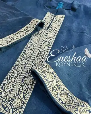 Türkmen fasonlar pombarh fasonlar Fasonlar 2025 fasonlar fason moda modalar Bezen bezen Türkmen fasonlar 2026 Türkmen fasonlar 2025 Türkmen fasonlar 2024 Türkmen fasonlar 2023 turkmenistan türkmenistan turkmen türkmen ashgabat  asgabat aşgabat balkan mary lebap dashoguz dasoguz daşoguz pombarh ponbarhat gulyupek gülýüpek stapel ştapel Gralan Çüýdeşen Abaýa Gadymy Krep Gurultaý 	Keteni Ýüpek Şifon Gipýur Lyon Welwet Atlas Kaşemir Streýç Suzana Ştapel Gülýüpek Pombarh Ýupka Gursakça Aksesuarlar Palto Penjek Okuw eşik Fata Sport eşik Uniforma Nakidka Öýme Şarf kompýuter ýaka ýaglyk Arenda köýnek 2nji el köýnek Taýyn köýnek Matalar Milli lybas milli lybaslar Toý köýnek Toý köýnekler toy koynek toy koynekler gundelik koynekler Gündelik	 
 köýnekler fata koynek Modern taze fason Eskiz koynektm turkmenkoynek türkmenkoynek fason moda moda fasonlar Iş eşik el iş	sada	ýakaly ýakasyz	keşdeli biserli	ýeňli giň nagyşly ýüregi açyk stoýka ýaka ýanly kombinasiýa 	zerli üsti aşak guşakly seçekli gysga ýeňli Toý köýnek, Modern sada, ýüregi açyk  Gök, Gülgüne, Goýy-gök