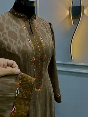 Türkmen fasonlar pombarh fasonlar Fasonlar 2025 fasonlar fason moda modalar Bezen bezen Türkmen fasonlar 2026 Türkmen fasonlar 2025 Türkmen fasonlar 2024 Türkmen fasonlar 2023 turkmenistan türkmenistan turkmen türkmen ashgabat  asgabat aşgabat balkan mary lebap dashoguz dasoguz daşoguz pombarh ponbarhat gulyupek gülýüpek stapel ştapel Gralan Çüýdeşen Abaýa Gadymy Krep Gurultaý 	Keteni Ýüpek Şifon Gipýur Lyon Welwet Atlas Kaşemir Streýç Suzana Ştapel Gülýüpek Pombarh Ýupka Gursakça Aksesuarlar Palto Penjek Okuw eşik Fata Sport eşik Uniforma Nakidka Öýme Şarf kompýuter ýaka ýaglyk Arenda köýnek 2nji el köýnek Taýyn köýnek Matalar Milli lybas milli lybaslar Toý köýnek Toý köýnekler toy koynek toy koynekler gundelik koynekler Gündelik	 
 köýnekler fata koynek Modern taze fason Eskiz koynektm turkmenkoynek türkmenkoynek fason moda moda fasonlar Iş eşik el iş	sada	ýakaly ýakasyz	keşdeli biserli	ýeňli giň nagyşly ýüregi açyk stoýka ýaka ýanly kombinasiýa 	zerli üsti aşak guşakly seçekli gysga ýeňli 