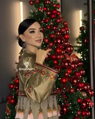 Türkmen fasonlar pombarh fasonlar Fasonlar 2025 fasonlar fason moda modalar Bezen bezen Türkmen fasonlar 2026 Türkmen fasonlar 2025 Türkmen fasonlar 2024 Türkmen fasonlar 2023 turkmenistan türkmenistan turkmen türkmen ashgabat  asgabat aşgabat balkan mary lebap dashoguz dasoguz daşoguz pombarh ponbarhat gulyupek gülýüpek stapel ştapel Gralan Çüýdeşen Abaýa Gadymy Krep Gurultaý 	Keteni Ýüpek Şifon Gipýur Lyon Welwet Atlas Kaşemir Streýç Suzana Ştapel Gülýüpek Pombarh Ýupka Gursakça Aksesuarlar Palto Penjek Okuw eşik Fata Sport eşik Uniforma Nakidka Öýme Şarf kompýuter ýaka ýaglyk Arenda köýnek 2nji el köýnek Taýyn köýnek Matalar Milli lybas milli lybaslar Toý köýnek Toý köýnekler toy koynek toy koynekler gundelik koynekler Gündelik	 
 köýnekler fata koynek Modern taze fason Eskiz koynektm turkmenkoynek türkmenkoynek fason moda moda fasonlar Iş eşik el iş	sada	ýakaly ýakasyz	keşdeli biserli	ýeňli giň nagyşly ýüregi açyk stoýka ýaka ýanly kombinasiýa 	zerli üsti aşak guşakly seçekli gysga ýeňli Toý köýnek, Milli lybas, Modern   Altyn