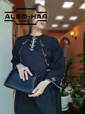 Türkmen fasonlar pombarh fasonlar Fasonlar 2025 fasonlar fason moda modalar Bezen bezen Türkmen fasonlar 2026 Türkmen fasonlar 2025 Türkmen fasonlar 2024 Türkmen fasonlar 2023 turkmenistan türkmenistan turkmen türkmen ashgabat  asgabat aşgabat balkan mary lebap dashoguz dasoguz daşoguz pombarh ponbarhat gulyupek gülýüpek stapel ştapel Gralan Çüýdeşen Abaýa Gadymy Krep Gurultaý 	Keteni Ýüpek Şifon Gipýur Lyon Welwet Atlas Kaşemir Streýç Suzana Ştapel Gülýüpek Pombarh Ýupka Gursakça Aksesuarlar Palto Penjek Okuw eşik Fata Sport eşik Uniforma Nakidka Öýme Şarf kompýuter ýaka ýaglyk Arenda köýnek 2nji el köýnek Taýyn köýnek Matalar Milli lybas milli lybaslar Toý köýnek Toý köýnekler toy koynek toy koynekler gundelik koynekler Gündelik	 
 köýnekler fata koynek Modern taze fason Eskiz koynektm turkmenkoynek türkmenkoynek fason moda moda fasonlar Iş eşik el iş	sada	ýakaly ýakasyz	keşdeli biserli	ýeňli giň nagyşly ýüregi açyk stoýka ýaka ýanly kombinasiýa 	zerli üsti aşak guşakly seçekli gysga ýeňli Ýüpek Gündelik el iş, keşdeli, ýeňli, giň, kombinasiýa, nagyşly 17-25, 26-35 Gara, Goýy-çal yaz, tomus, guyz