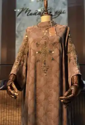 Türkmen fasonlar pombarh fasonlar Fasonlar 2025 fasonlar fason moda modalar Bezen bezen Türkmen fasonlar 2026 Türkmen fasonlar 2025 Türkmen fasonlar 2024 Türkmen fasonlar 2023 turkmenistan türkmenistan turkmen türkmen ashgabat  asgabat aşgabat balkan mary lebap dashoguz dasoguz daşoguz pombarh ponbarhat gulyupek gülýüpek stapel ştapel Gralan Çüýdeşen Abaýa Gadymy Krep Gurultaý 	Keteni Ýüpek Şifon Gipýur Lyon Welwet Atlas Kaşemir Streýç Suzana Ştapel Gülýüpek Pombarh Ýupka Gursakça Aksesuarlar Palto Penjek Okuw eşik Fata Sport eşik Uniforma Nakidka Öýme Şarf kompýuter ýaka ýaglyk Arenda köýnek 2nji el köýnek Taýyn köýnek Matalar Milli lybas milli lybaslar Toý köýnek Toý köýnekler toy koynek toy koynekler gundelik koynekler Gündelik	 
 köýnekler fata koynek Modern taze fason Eskiz koynektm turkmenkoynek türkmenkoynek fason moda moda fasonlar Iş eşik el iş	sada	ýakaly ýakasyz	keşdeli biserli	ýeňli giň nagyşly ýüregi açyk stoýka ýaka ýanly kombinasiýa 	zerli üsti aşak guşakly seçekli gysga ýeňli Gülýüpek Gündelik el iş, ýakasyz, ýeňli, giň 26-35 Goňur yaz, tomus, guyz