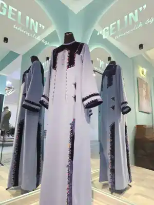 Türkmen fasonlar pombarh fasonlar Fasonlar 2025 fasonlar fason moda modalar Bezen bezen Türkmen fasonlar 2026 Türkmen fasonlar 2025 Türkmen fasonlar 2024 Türkmen fasonlar 2023 turkmenistan türkmenistan turkmen türkmen ashgabat  asgabat aşgabat balkan mary lebap dashoguz dasoguz daşoguz pombarh ponbarhat gulyupek gülýüpek stapel ştapel Gralan Çüýdeşen Abaýa Gadymy Krep Gurultaý 	Keteni Ýüpek Şifon Gipýur Lyon Welwet Atlas Kaşemir Streýç Suzana Ştapel Gülýüpek Pombarh Ýupka Gursakça Aksesuarlar Palto Penjek Okuw eşik Fata Sport eşik Uniforma Nakidka Öýme Şarf kompýuter ýaka ýaglyk Arenda köýnek 2nji el köýnek Taýyn köýnek Matalar Milli lybas milli lybaslar Toý köýnek Toý köýnekler toy koynek toy koynekler gundelik koynekler Gündelik	 
 köýnekler fata koynek Modern taze fason Eskiz koynektm turkmenkoynek türkmenkoynek fason moda moda fasonlar Iş eşik el iş	sada	ýakaly ýakasyz	keşdeli biserli	ýeňli giň nagyşly ýüregi açyk stoýka ýaka ýanly kombinasiýa 	zerli üsti aşak guşakly seçekli gysga ýeňli Keteni Toý köýnek, Gündelik el iş, ýeňli 26-35 Kümüş yaz, guyz