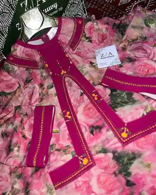 Türkmen fasonlar pombarh fasonlar Fasonlar 2025 fasonlar fason moda modalar Bezen bezen Türkmen fasonlar 2026 Türkmen fasonlar 2025 Türkmen fasonlar 2024 Türkmen fasonlar 2023 turkmenistan türkmenistan turkmen türkmen ashgabat  asgabat aşgabat balkan mary lebap dashoguz dasoguz daşoguz pombarh ponbarhat gulyupek gülýüpek stapel ştapel Gralan Çüýdeşen Abaýa Gadymy Krep Gurultaý 	Keteni Ýüpek Şifon Gipýur Lyon Welwet Atlas Kaşemir Streýç Suzana Ştapel Gülýüpek Pombarh Ýupka Gursakça Aksesuarlar Palto Penjek Okuw eşik Fata Sport eşik Uniforma Nakidka Öýme Şarf kompýuter ýaka ýaglyk Arenda köýnek 2nji el köýnek Taýyn köýnek Matalar Milli lybas milli lybaslar Toý köýnek Toý köýnekler toy koynek toy koynekler gundelik koynekler Gündelik	 
 köýnekler fata koynek Modern taze fason Eskiz koynektm turkmenkoynek türkmenkoynek fason moda moda fasonlar Iş eşik el iş	sada	ýakaly ýakasyz	keşdeli biserli	ýeňli giň nagyşly ýüregi açyk stoýka ýaka ýanly kombinasiýa 	zerli üsti aşak guşakly seçekli gysga ýeňli Ştapel Gündelik, Iş eşik el iş, keşdeli, ýeňli, giň, nagyşly 17-25, 26-35 Gülgüne yaz, tomus