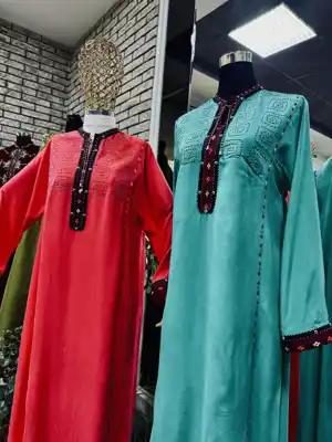 Türkmen fasonlar pombarh fasonlar Fasonlar 2025 fasonlar fason moda modalar Bezen bezen Türkmen fasonlar 2026 Türkmen fasonlar 2025 Türkmen fasonlar 2024 Türkmen fasonlar 2023 turkmenistan türkmenistan turkmen türkmen ashgabat  asgabat aşgabat balkan mary lebap dashoguz dasoguz daşoguz pombarh ponbarhat gulyupek gülýüpek stapel ştapel Gralan Çüýdeşen Abaýa Gadymy Krep Gurultaý 	Keteni Ýüpek Şifon Gipýur Lyon Welwet Atlas Kaşemir Streýç Suzana Ştapel Gülýüpek Pombarh Ýupka Gursakça Aksesuarlar Palto Penjek Okuw eşik Fata Sport eşik Uniforma Nakidka Öýme Şarf kompýuter ýaka ýaglyk Arenda köýnek 2nji el köýnek Taýyn köýnek Matalar Milli lybas milli lybaslar Toý köýnek Toý köýnekler toy koynek toy koynekler gundelik koynekler Gündelik	 
 köýnekler fata koynek Modern taze fason Eskiz koynektm turkmenkoynek türkmenkoynek fason moda moda fasonlar Iş eşik el iş	sada	ýakaly ýakasyz	keşdeli biserli	ýeňli giň nagyşly ýüregi açyk stoýka ýaka ýanly kombinasiýa 	zerli üsti aşak guşakly seçekli gysga ýeňli Toý köýnek, Gündelik el iş, sada, ýakaly, ýeňli 12-16, 17-25, 26-35 Gök, Gyzyl guyz