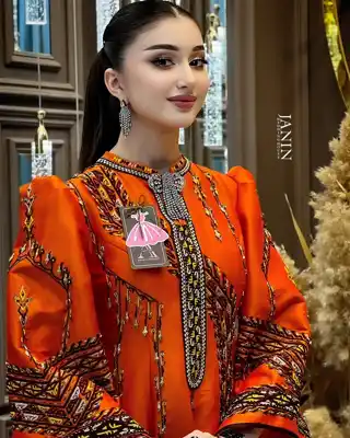 Türkmen fasonlar pombarh fasonlar Fasonlar 2025 fasonlar fason moda modalar Bezen bezen Türkmen fasonlar 2026 Türkmen fasonlar 2025 Türkmen fasonlar 2024 Türkmen fasonlar 2023 turkmenistan türkmenistan turkmen türkmen ashgabat  asgabat aşgabat balkan mary lebap dashoguz dasoguz daşoguz pombarh ponbarhat gulyupek gülýüpek stapel ştapel Gralan Çüýdeşen Abaýa Gadymy Krep Gurultaý 	Keteni Ýüpek Şifon Gipýur Lyon Welwet Atlas Kaşemir Streýç Suzana Ştapel Gülýüpek Pombarh Ýupka Gursakça Aksesuarlar Palto Penjek Okuw eşik Fata Sport eşik Uniforma Nakidka Öýme Şarf kompýuter ýaka ýaglyk Arenda köýnek 2nji el köýnek Taýyn köýnek Matalar Milli lybas milli lybaslar Toý köýnek Toý köýnekler toy koynek toy koynekler gundelik koynekler Gündelik	 
 köýnekler fata koynek Modern taze fason Eskiz koynektm turkmenkoynek türkmenkoynek fason moda moda fasonlar Iş eşik el iş	sada	ýakaly ýakasyz	keşdeli biserli	ýeňli giň nagyşly ýüregi açyk stoýka ýaka ýanly kombinasiýa 	zerli üsti aşak guşakly seçekli gysga ýeňli Keteni, Ýüpek Toý köýnek, Milli lybas el iş, keşdeli, ýakaly, ýeňli 17-25, 26-35 Mämişi yaz, tomus, guyz, gysh