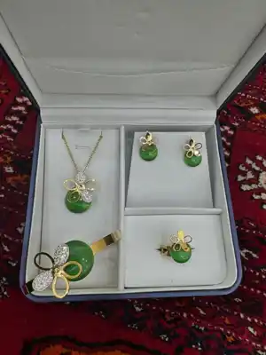 Türkmen fasonlar pombarh fasonlar Fasonlar 2025 fasonlar fason moda modalar Bezen bezen Türkmen fasonlar 2026 Türkmen fasonlar 2025 Türkmen fasonlar 2024 Türkmen fasonlar 2023 turkmenistan türkmenistan turkmen türkmen ashgabat  asgabat aşgabat balkan mary lebap dashoguz dasoguz daşoguz pombarh ponbarhat gulyupek gülýüpek stapel ştapel Gralan Çüýdeşen Abaýa Gadymy Krep Gurultaý 	Keteni Ýüpek Şifon Gipýur Lyon Welwet Atlas Kaşemir Streýç Suzana Ştapel Gülýüpek Pombarh Ýupka Gursakça Aksesuarlar Palto Penjek Okuw eşik Fata Sport eşik Uniforma Nakidka Öýme Şarf kompýuter ýaka ýaglyk Arenda köýnek 2nji el köýnek Taýyn köýnek Matalar Milli lybas milli lybaslar Toý köýnek Toý köýnekler toy koynek toy koynekler gundelik koynekler Gündelik	 
 köýnekler fata koynek Modern taze fason Eskiz koynektm turkmenkoynek türkmenkoynek fason moda moda fasonlar Iş eşik el iş	sada	ýakaly ýakasyz	keşdeli biserli	ýeňli giň nagyşly ýüregi açyk stoýka ýaka ýanly kombinasiýa 	zerli üsti aşak guşakly seçekli gysga ýeňli 