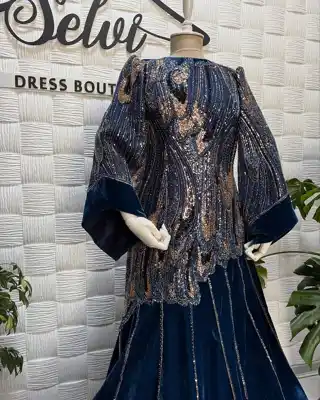 Türkmen fasonlar pombarh fasonlar Fasonlar 2025 fasonlar fason moda modalar Bezen bezen Türkmen fasonlar 2026 Türkmen fasonlar 2025 Türkmen fasonlar 2024 Türkmen fasonlar 2023 turkmenistan türkmenistan turkmen türkmen ashgabat  asgabat aşgabat balkan mary lebap dashoguz dasoguz daşoguz pombarh ponbarhat gulyupek gülýüpek stapel ştapel Gralan Çüýdeşen Abaýa Gadymy Krep Gurultaý 	Keteni Ýüpek Şifon Gipýur Lyon Welwet Atlas Kaşemir Streýç Suzana Ştapel Gülýüpek Pombarh Ýupka Gursakça Aksesuarlar Palto Penjek Okuw eşik Fata Sport eşik Uniforma Nakidka Öýme Şarf kompýuter ýaka ýaglyk Arenda köýnek 2nji el köýnek Taýyn köýnek Matalar Milli lybas milli lybaslar Toý köýnek Toý köýnekler toy koynek toy koynekler gundelik koynekler Gündelik	 
 köýnekler fata koynek Modern taze fason Eskiz koynektm turkmenkoynek türkmenkoynek fason moda moda fasonlar Iş eşik el iş	sada	ýakaly ýakasyz	keşdeli biserli	ýeňli giň nagyşly ýüregi açyk stoýka ýaka ýanly kombinasiýa 	zerli üsti aşak guşakly seçekli gysga ýeňli Şifon, Panbarhat (Pombarh) Toý köýnek el iş, ýakasyz, ýeňli, zerli 17-25, 26-35, 35+ Goýy-gök yaz, tomus