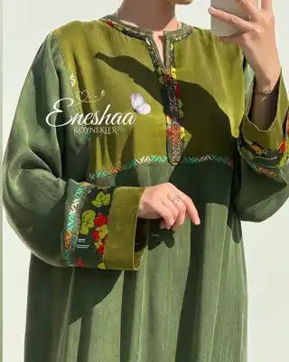 Türkmen fasonlar pombarh fasonlar Fasonlar 2025 fasonlar fason moda modalar Bezen bezen Türkmen fasonlar 2026 Türkmen fasonlar 2025 Türkmen fasonlar 2024 Türkmen fasonlar 2023 turkmenistan türkmenistan turkmen türkmen ashgabat  asgabat aşgabat balkan mary lebap dashoguz dasoguz daşoguz pombarh ponbarhat gulyupek gülýüpek stapel ştapel Gralan Çüýdeşen Abaýa Gadymy Krep Gurultaý 	Keteni Ýüpek Şifon Gipýur Lyon Welwet Atlas Kaşemir Streýç Suzana Ştapel Gülýüpek Pombarh Ýupka Gursakça Aksesuarlar Palto Penjek Okuw eşik Fata Sport eşik Uniforma Nakidka Öýme Şarf kompýuter ýaka ýaglyk Arenda köýnek 2nji el köýnek Taýyn köýnek Matalar Milli lybas milli lybaslar Toý köýnek Toý köýnekler toy koynek toy koynekler gundelik koynekler Gündelik	 
 köýnekler fata koynek Modern taze fason Eskiz koynektm turkmenkoynek türkmenkoynek fason moda moda fasonlar Iş eşik el iş	sada	ýakaly ýakasyz	keşdeli biserli	ýeňli giň nagyşly ýüregi açyk stoýka ýaka ýanly kombinasiýa 	zerli üsti aşak guşakly seçekli gysga ýeňli Gülýüpek Toý köýnek el iş, ýakaly, ýeňli, giň, nagyşly 17-25, 26-35, 35+ Haki, Ýaşyl yaz, tomus, guyz Taýyn köýnek