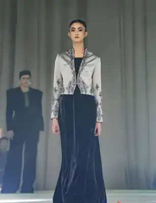 Türkmen fasonlar pombarh fasonlar Fasonlar 2025 fasonlar fason moda modalar Bezen bezen Türkmen fasonlar 2026 Türkmen fasonlar 2025 Türkmen fasonlar 2024 Türkmen fasonlar 2023 turkmenistan türkmenistan turkmen türkmen ashgabat  asgabat aşgabat balkan mary lebap dashoguz dasoguz daşoguz pombarh ponbarhat gulyupek gülýüpek stapel ştapel Gralan Çüýdeşen Abaýa Gadymy Krep Gurultaý 	Keteni Ýüpek Şifon Gipýur Lyon Welwet Atlas Kaşemir Streýç Suzana Ştapel Gülýüpek Pombarh Ýupka Gursakça Aksesuarlar Palto Penjek Okuw eşik Fata Sport eşik Uniforma Nakidka Öýme Şarf kompýuter ýaka ýaglyk Arenda köýnek 2nji el köýnek Taýyn köýnek Matalar Milli lybas milli lybaslar Toý köýnek Toý köýnekler toy koynek toy koynekler gundelik koynekler Gündelik	 
 köýnekler fata koynek Modern taze fason Eskiz koynektm turkmenkoynek türkmenkoynek fason moda moda fasonlar Iş eşik el iş	sada	ýakaly ýakasyz	keşdeli biserli	ýeňli giň nagyşly ýüregi açyk stoýka ýaka ýanly kombinasiýa 	zerli üsti aşak guşakly seçekli gysga ýeňli 